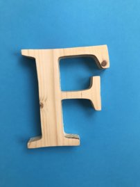 Drevené písmeno 3D prírodné